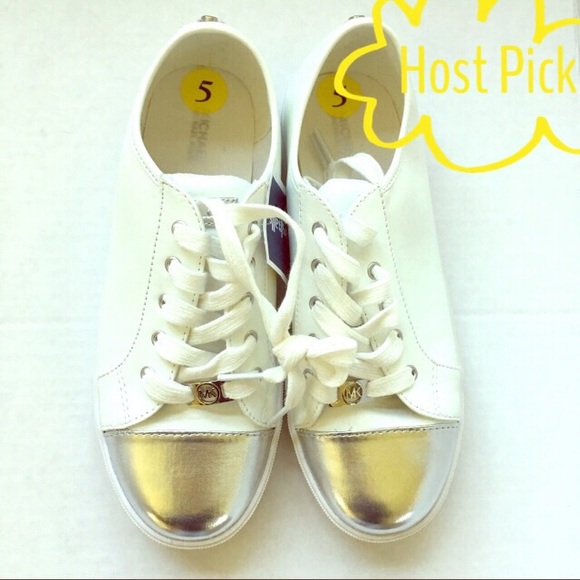 MICHAEL Michael Kors Shoes - 🎉HP🎉NEW Michael Kors white/Silver Vera sneakers